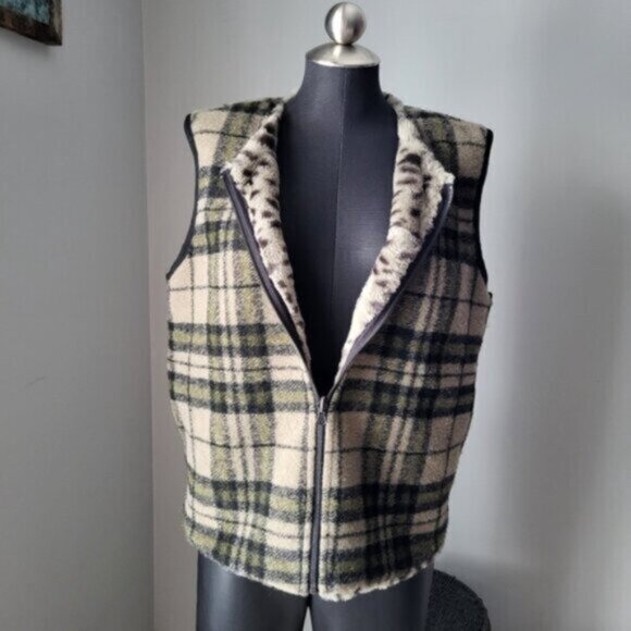 YEST Reversible  Plaid/Leopard Print Vest NWT Sz 6 - Picture 12 of 13